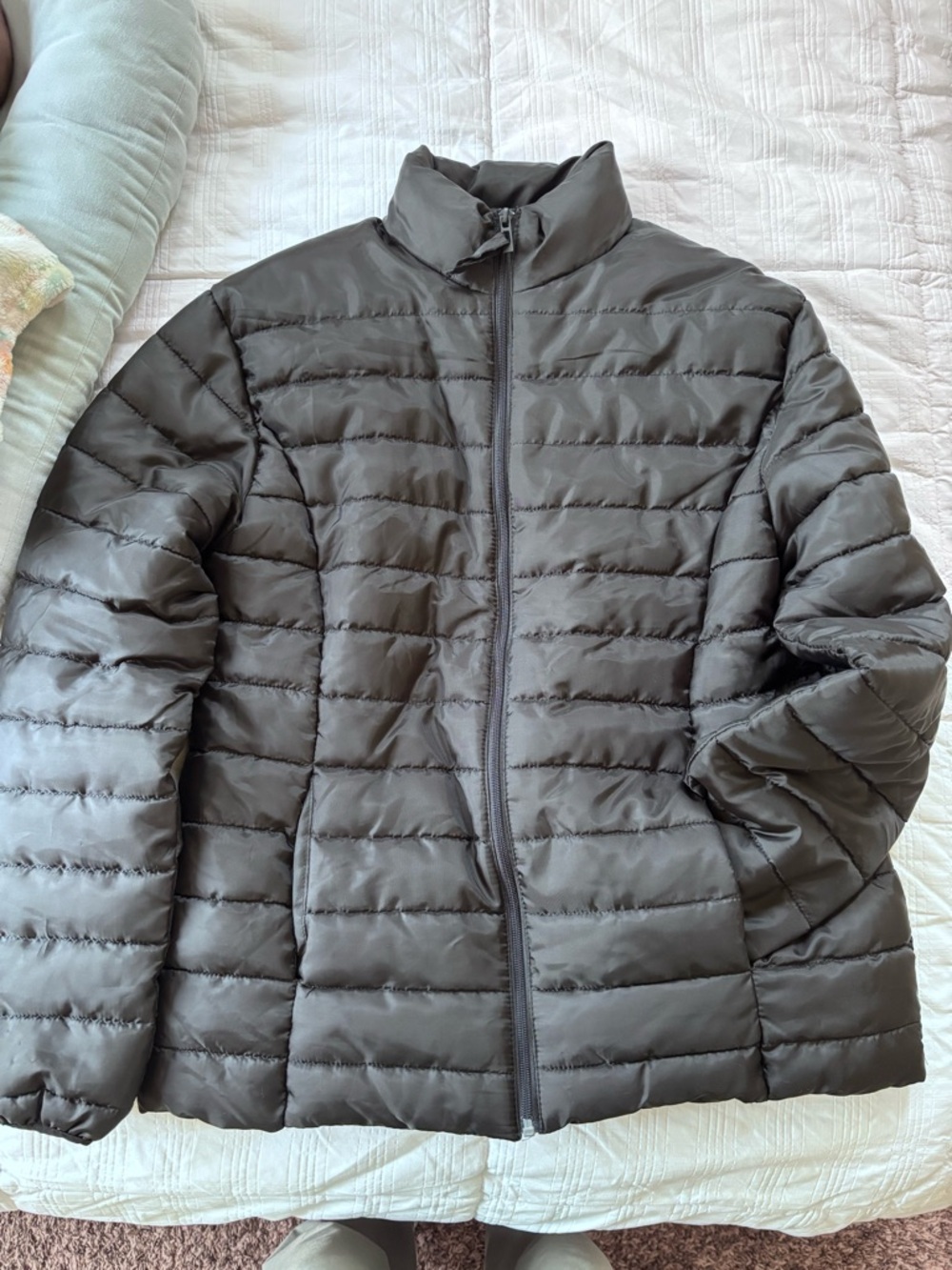 Boohoo Women's Quilted Puffer Jacket in Dark Gray